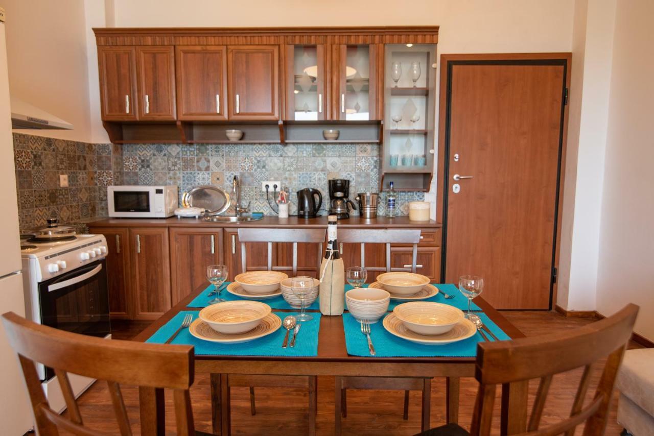ואטי Calypso Apartments מראה חיצוני תמונה